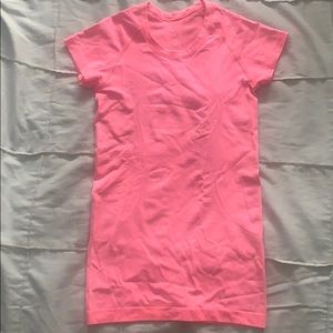 Lululemon swiftly tech short sleeve